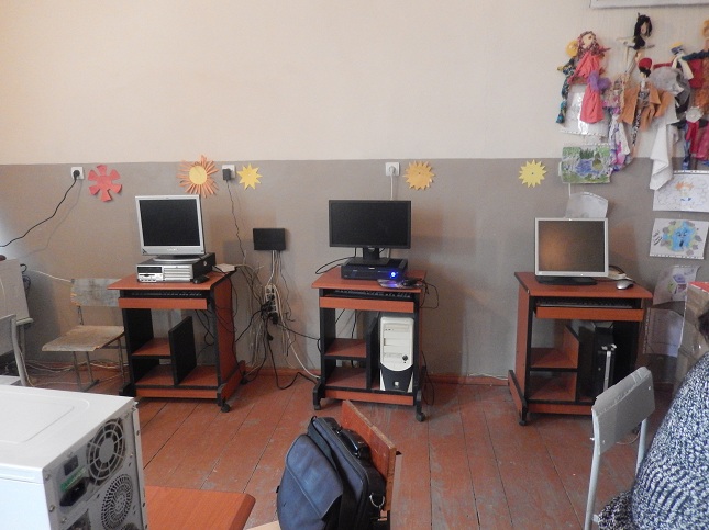 Աշտարակի 2 դպրոցի գրադարան 1